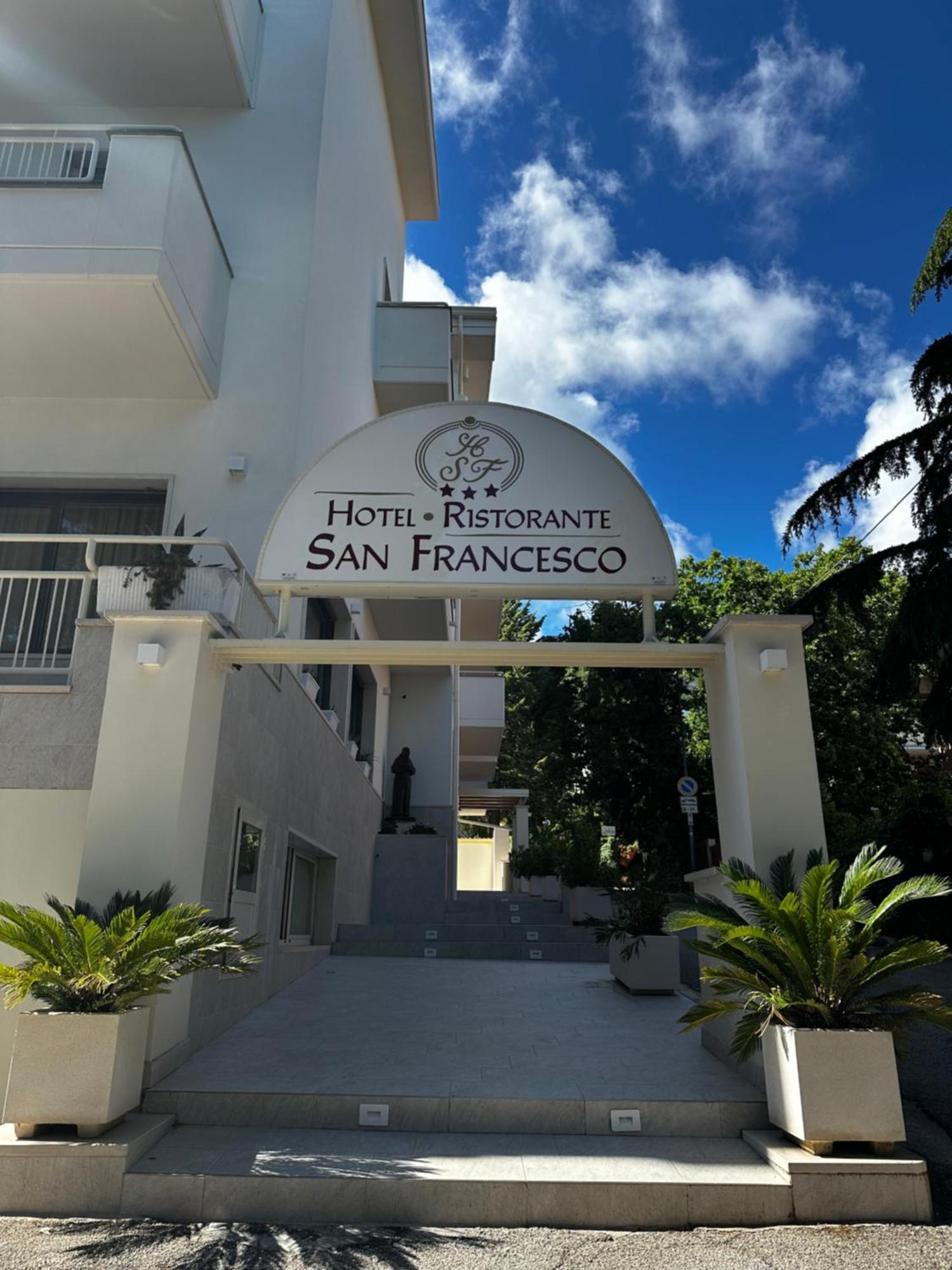 Hotel San Francesco San Giovanni Rotondo Extérieur photo