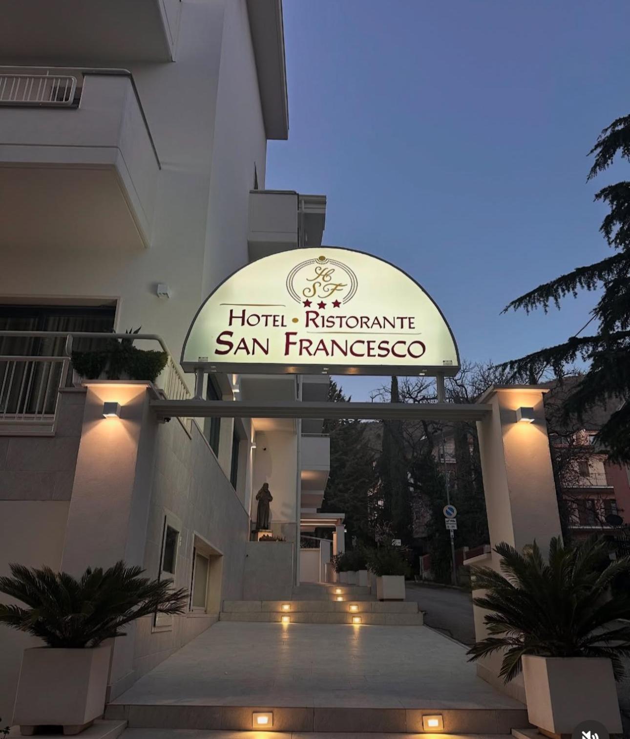 Hotel San Francesco San Giovanni Rotondo Extérieur photo